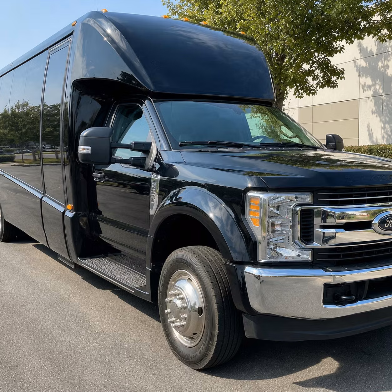 minibuses are the perfect fit for smaller pittsburgh prom groups