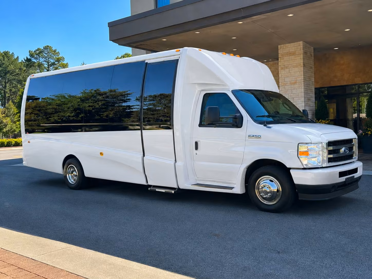 pittsburgh 15 passenger minibus rental