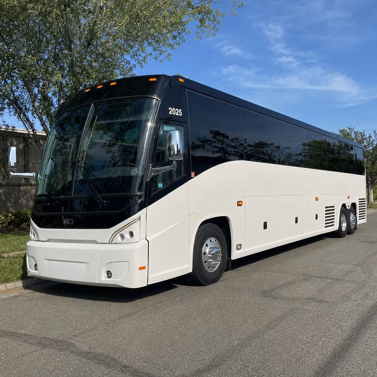 pittsburgh to columbus cleveland beyond midwest long distance bus rentals